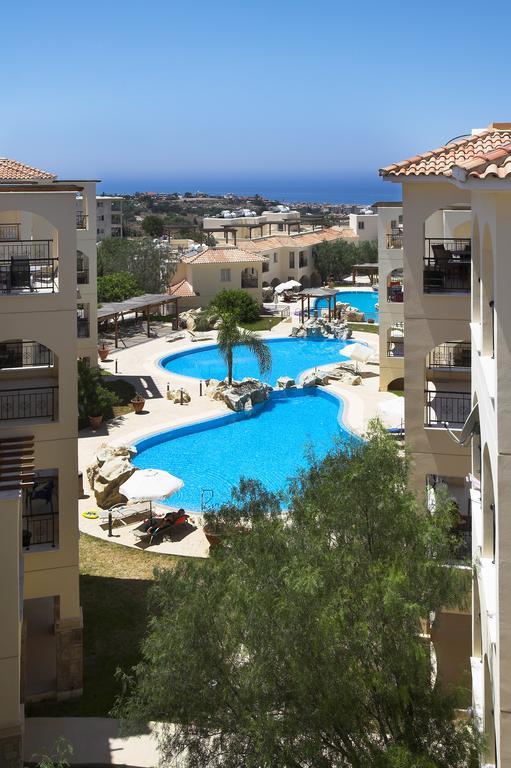 Апартаменты Adamou Gardens Пафос Экстерьер фото
